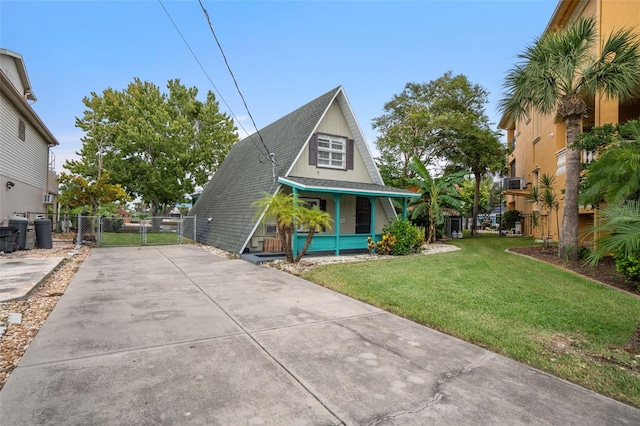 view of front facade with a front yard