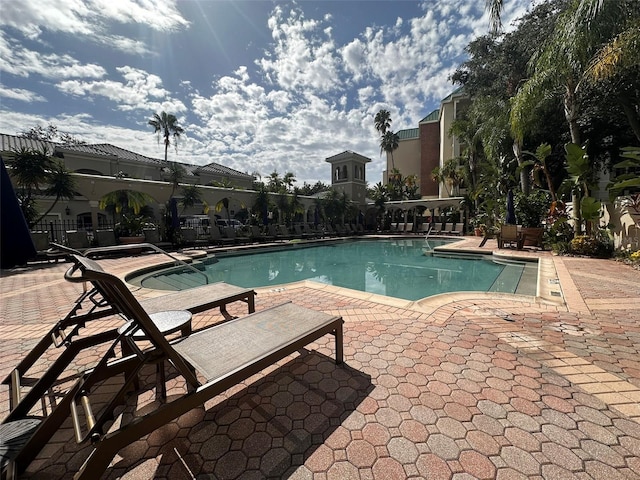 501 Knights Run Ave Unit 1327, Tampa, FL 33602 - community pool with a patio