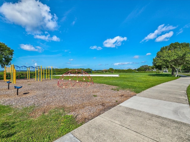 exterior space featuring a lawn