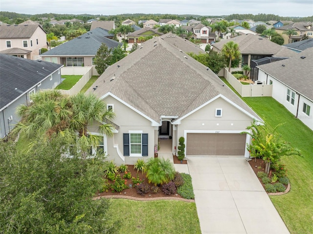 view of front of home featuring a front yard