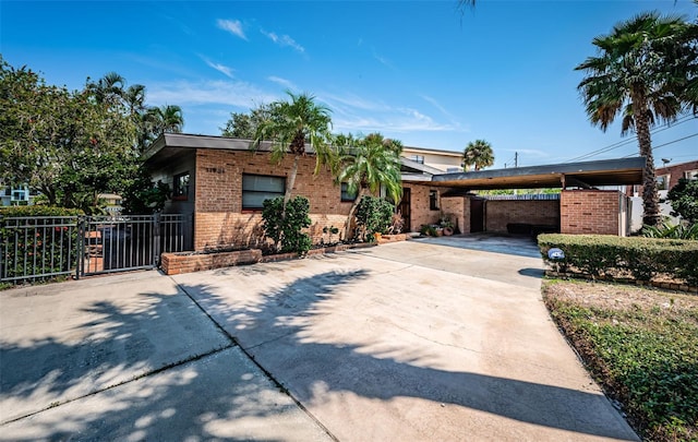 view of front facade featuring a carport