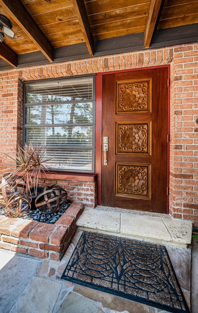 view of property entrance