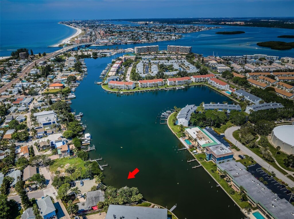 bird's eye view featuring a water view