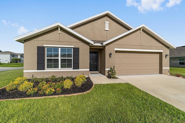 684 SE 65th Ter, Ocala, FL 34472 - traditional-style house featuring stucco siding, concrete driveway, and a front lawn