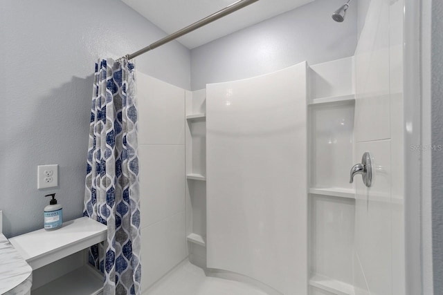 684 SE 65th Ter, Ocala, FL 34472 - full bathroom featuring a shower stall