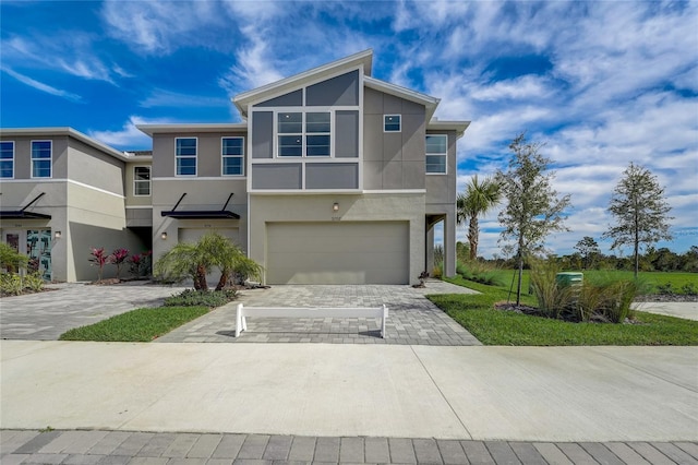 view of front of home featuring a garage