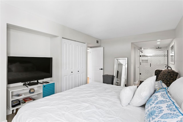 bedroom featuring a closet