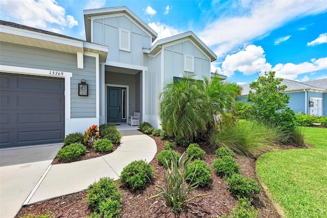 view of front of home featuring a garage