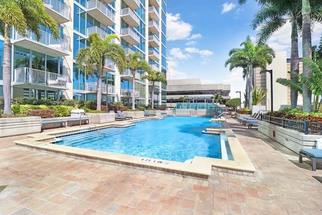 view of swimming pool