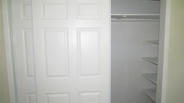 3225 Oakland Rd N, Lakeland, FL 33801 - view of closet