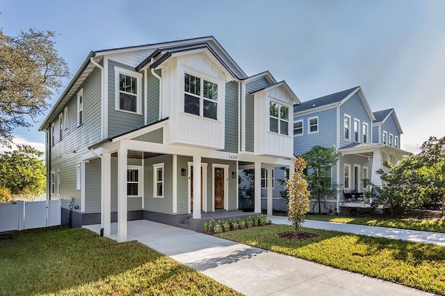 view of front of house with a front lawn