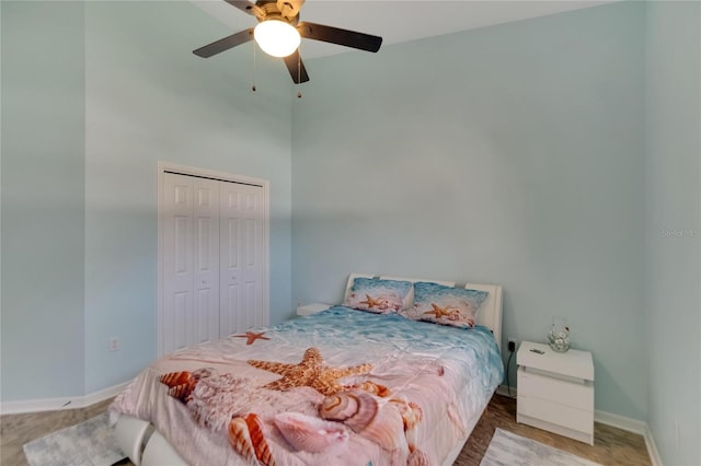 bedroom featuring a closet and ceiling fan