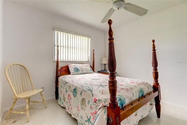 bedroom with ceiling fan