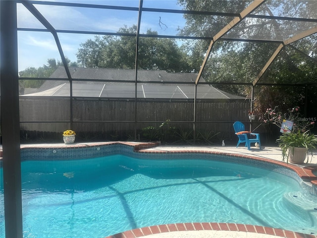 2011 Green Juniper Ln, Brandon, FL 33511 - outdoor pool with a lanai and a patio area