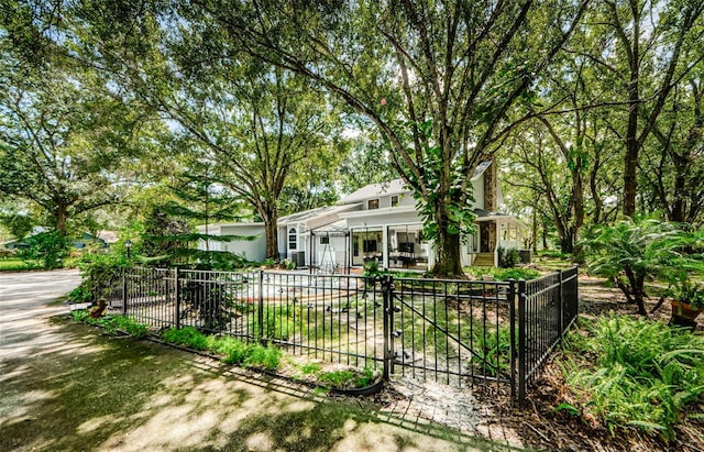 view of front of property