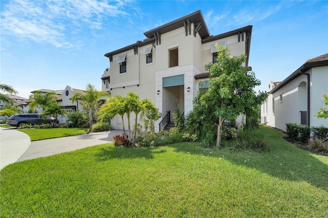 view of front of property with a front yard