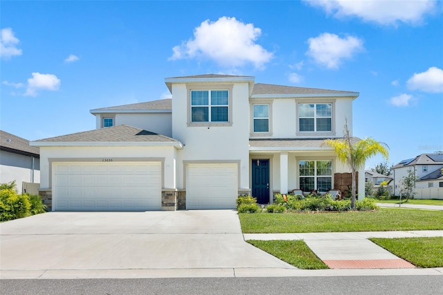 view of front of property featuring a front yard