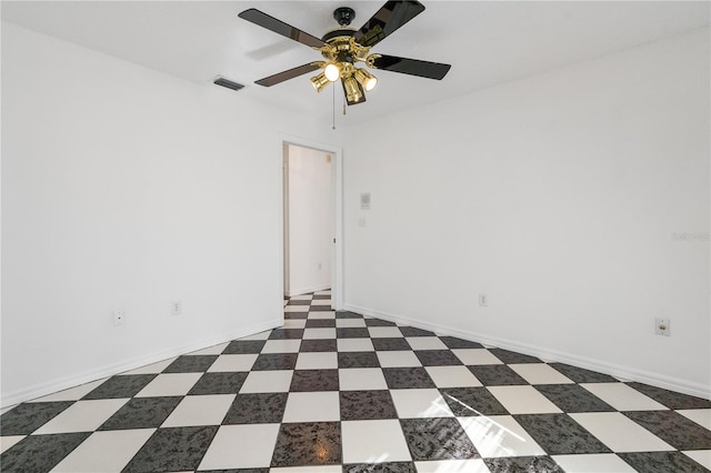 empty room with ceiling fan