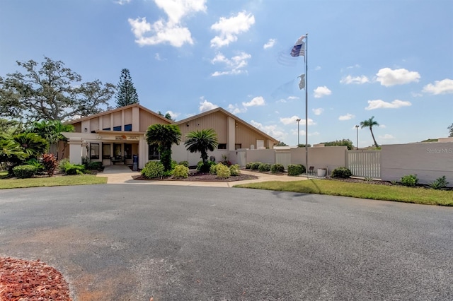 view of front of home