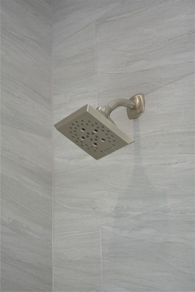 details featuring walk in shower