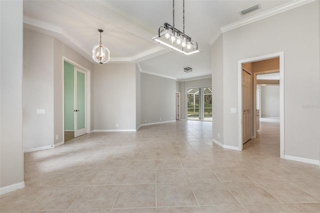 empty room with crown molding, light tile patterned flooring, and a notable chandelier