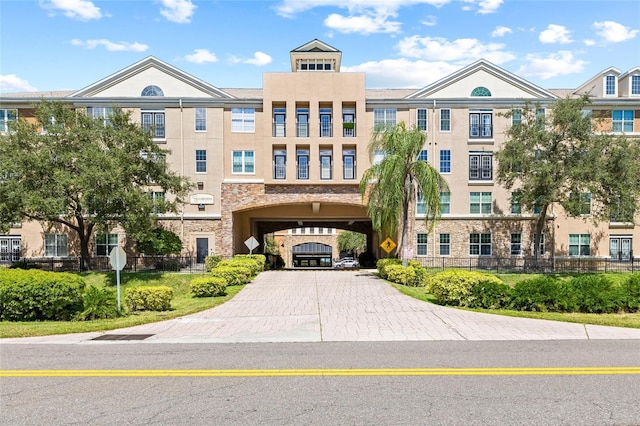 4221 W Spruce St Unit 1424, Tampa, FL 33607 - view of property featuring driveway