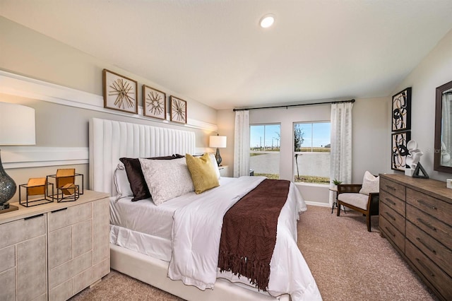 bedroom with carpet flooring