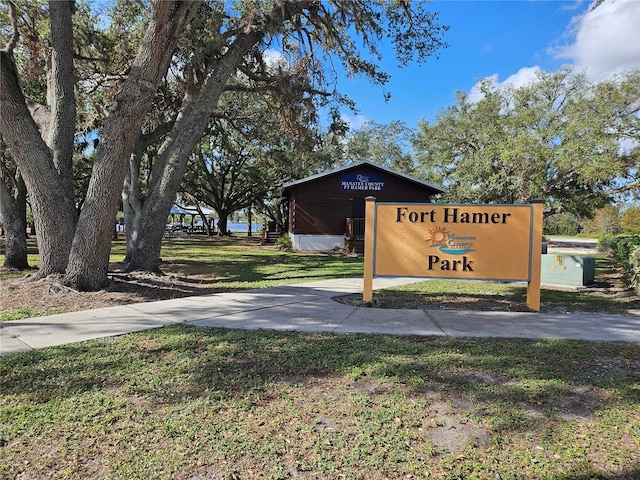 view of community / neighborhood sign