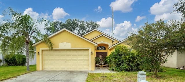 view of front facade featuring a garage and a front yard