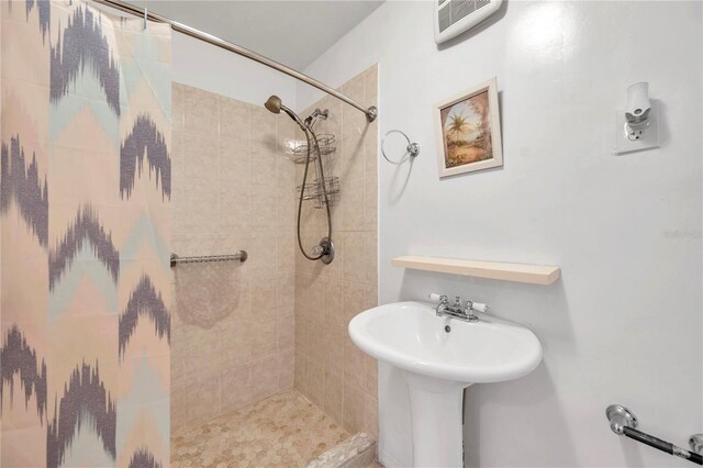 bathroom with walk in shower