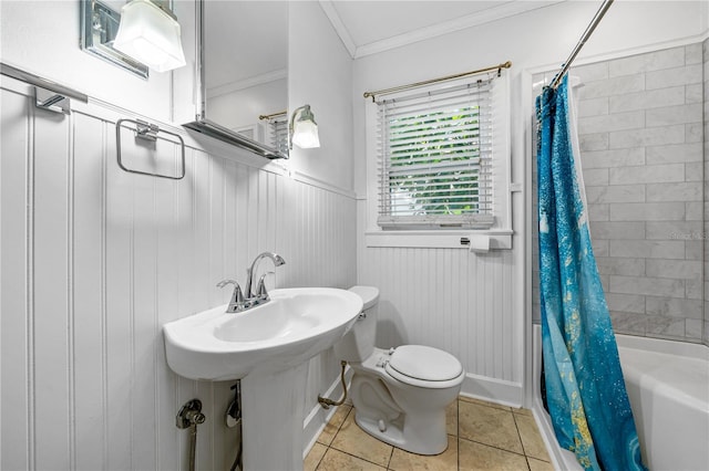 bathroom with crown molding, shower / tub combo with curtain, toilet, and tile patterned floors