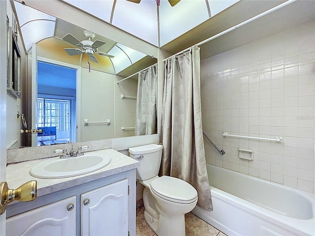 11920 Boynton Ln Unit 11920, New Port Richey, FL 34654 - full bath featuring a ceiling fan, shower / bath combination with curtain, vanity, and toilet