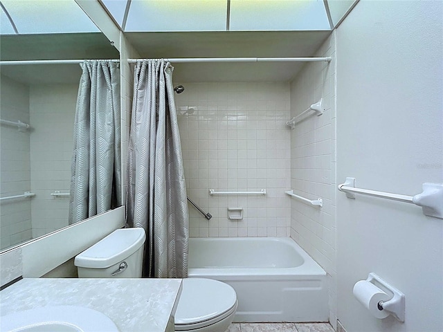 11920 Boynton Ln Unit 11920, New Port Richey, FL 34654 - bathroom featuring shower / bath combo with shower curtain, vanity, and toilet