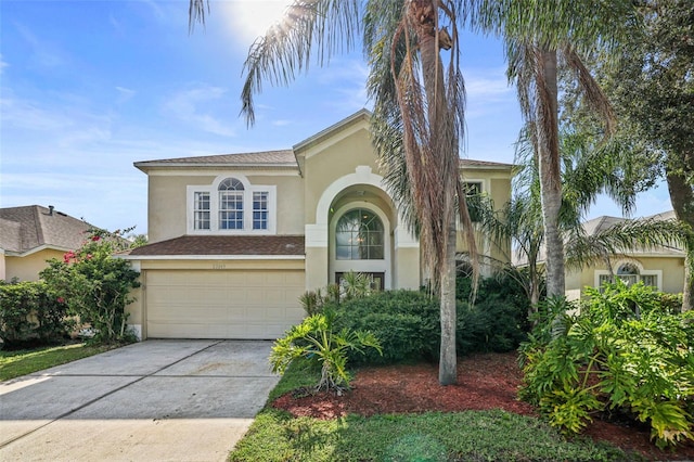 view of front facade featuring a garage