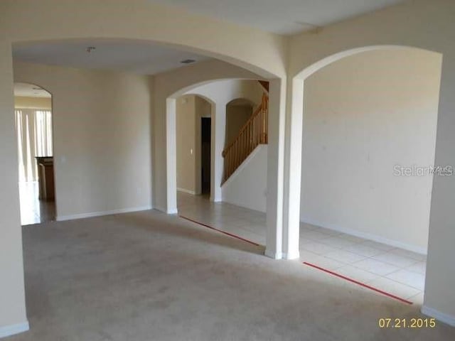 view of carpeted spare room