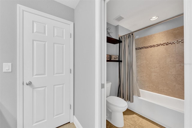 full bathroom featuring toilet, visible vents, recessed lighting, shower / bath combo with shower curtain, and tile patterned flooring
