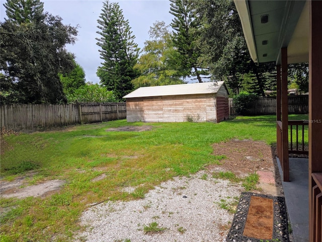 view of yard with a shed