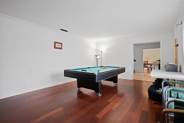 rec room featuring wood-type flooring, ornamental molding, and pool table