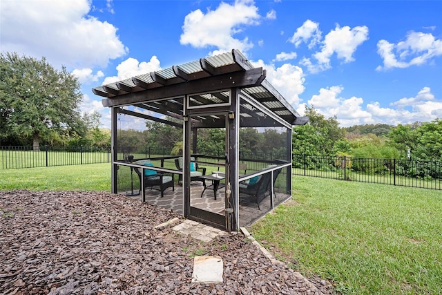 view of yard featuring a patio area