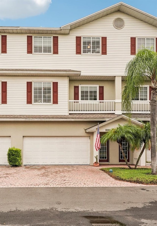 view of front of house featuring a garage