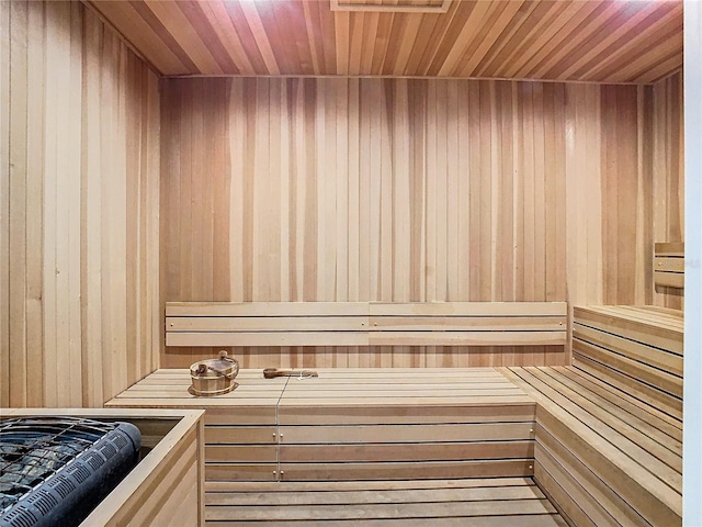 920 N Osceola Ave Unit 703, Clearwater, FL 33755 - relaxing sauna with wood ceiling and wooden walls