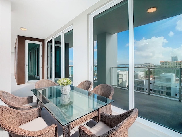 920 N Osceola Ave Unit 703, Clearwater, FL 33755 - balcony featuring outdoor dining space