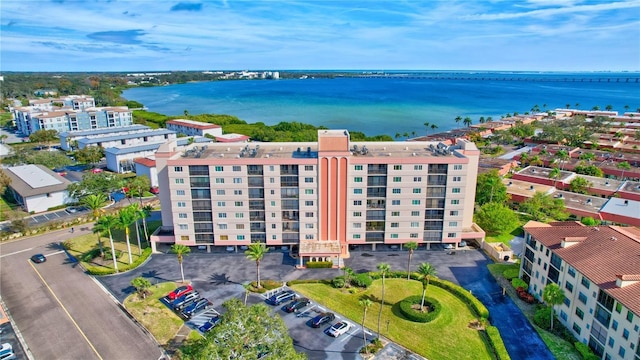 bird's eye view with a water view