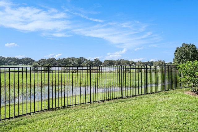 view of yard featuring a water view