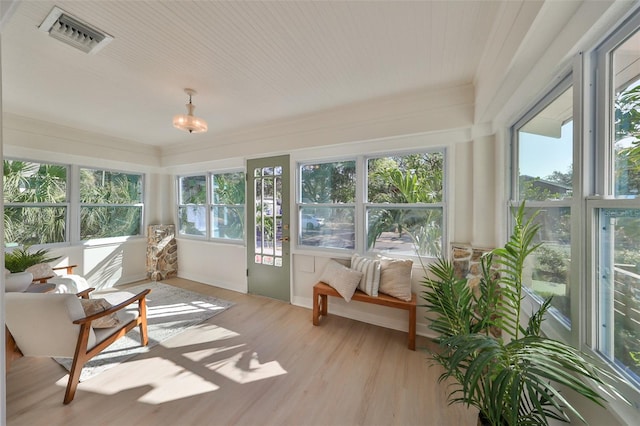 view of sunroom / solarium