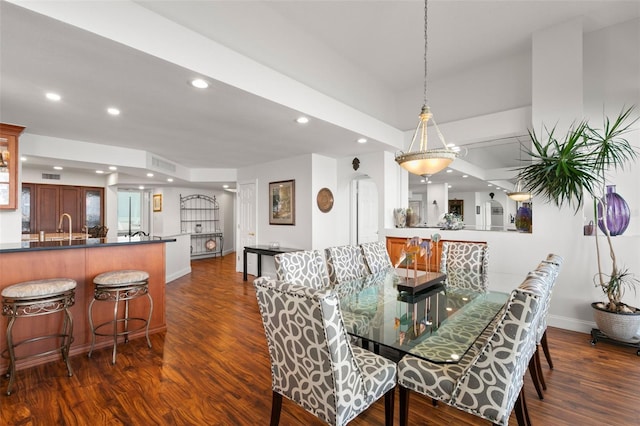 5153 Isla Key Blvd S Unit 412, Saint Petersburg, FL 33715 - dining space featuring baseboards, dark wood-style flooring, recessed lighting, and visible vents