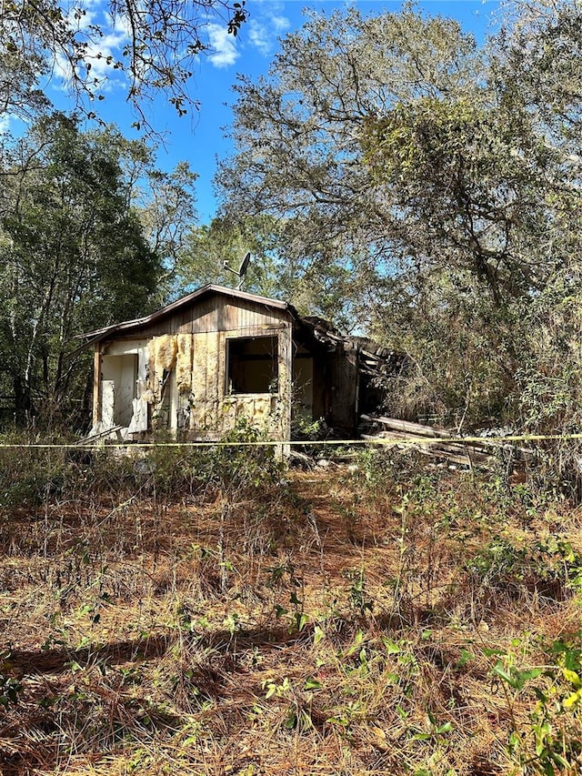 view of outdoor structure