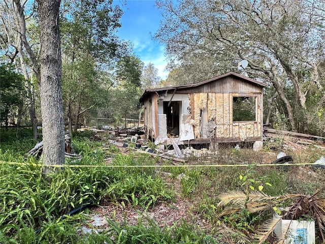17025 Dalberg Dr, Spring Hill, FL 34610 - view of outbuilding featuring an outbuilding