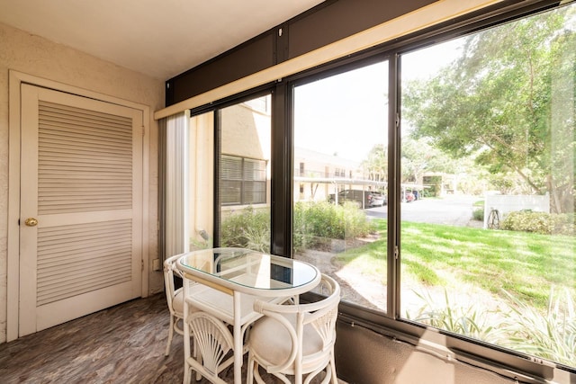 view of sunroom / solarium