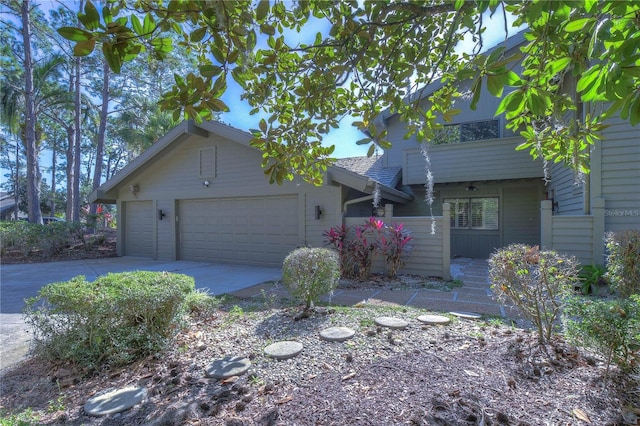 view of front facade with a garage